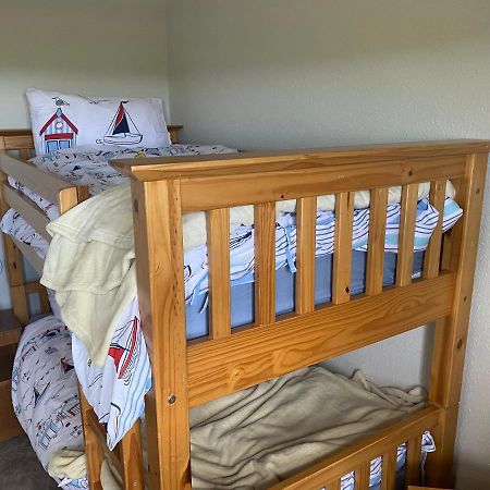 Sea House, Castlerock - Hosts 6, 3 Bedroom House エクステリア 写真
