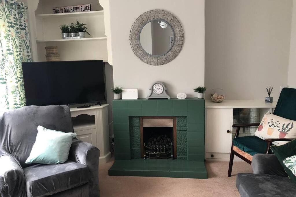 Sea House, Castlerock - Hosts 6, 3 Bedroom House エクステリア 写真