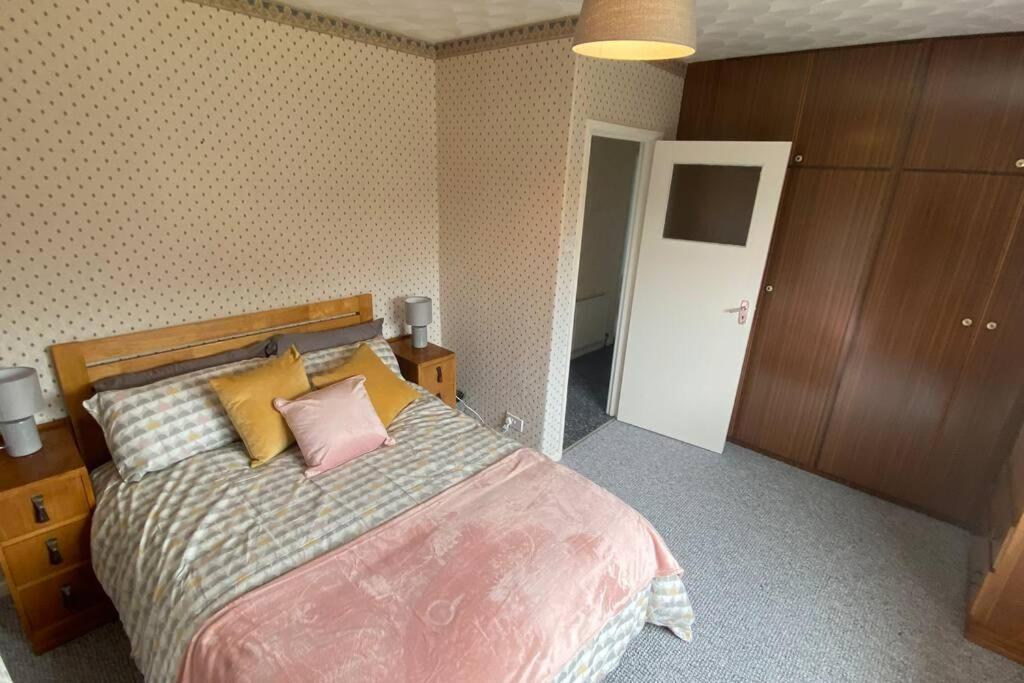 Sea House, Castlerock - Hosts 6, 3 Bedroom House エクステリア 写真