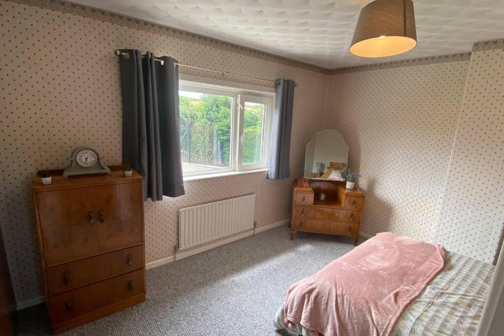 Sea House, Castlerock - Hosts 6, 3 Bedroom House エクステリア 写真