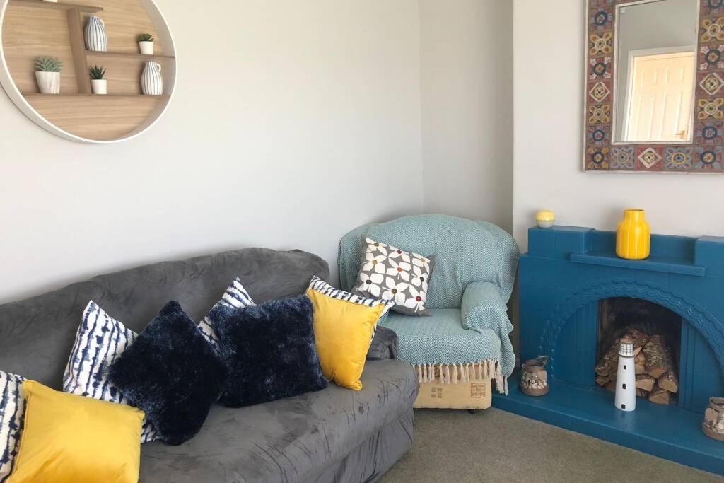 Sea House, Castlerock - Hosts 6, 3 Bedroom House エクステリア 写真