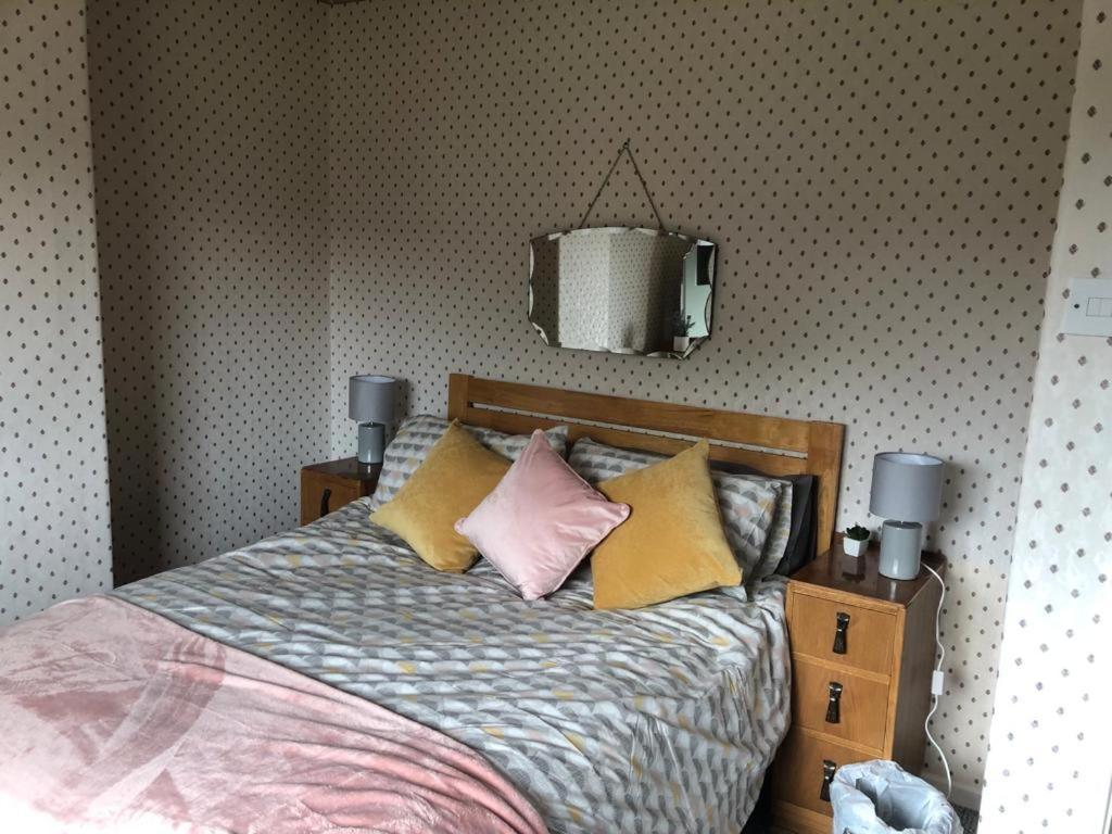 Sea House, Castlerock - Hosts 6, 3 Bedroom House エクステリア 写真